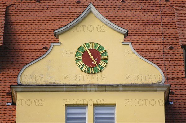 Clock, number time, Winnental Castle built in the 15th century by the Knights of the Teutonic Order