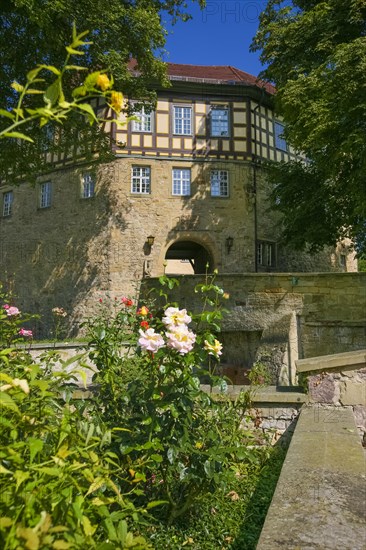 Access to the moated castle Sachsenheim, Grosssachsenheim Castle, former moated castle, archway,