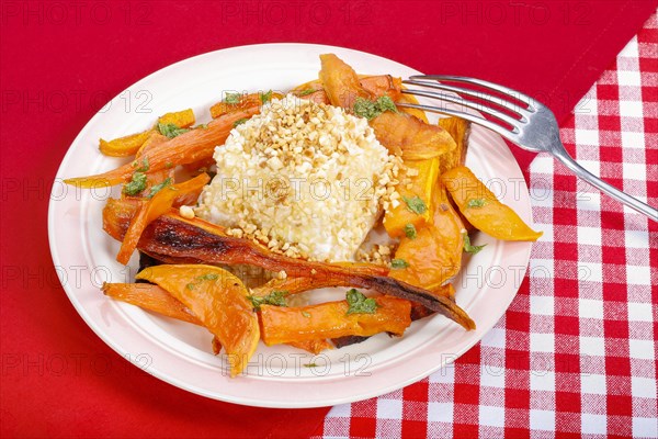 South German cuisine, butternut squash, butternut squash, baked squash with goat's cheese, cheese