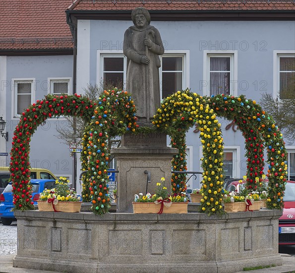 Easter fountain with fountain figure by Viktor Ueberkum, died around 1440, was a revered pilgrim,