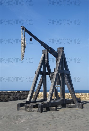 Medieval catapult at fortress wall of Alghero, Sardinia, Italy, Mediterranean, Southern Europe,