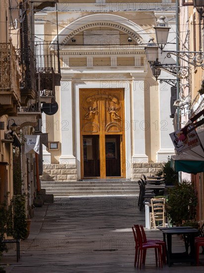 Alley in the old town centre, behind the church of Santa Maria Maddalenal, Maddalena, Isola La