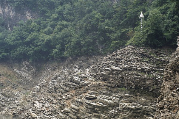 Cruise ship on the Yangtze River, Hubei Province, China, Asia, Layered cliff with green plants and