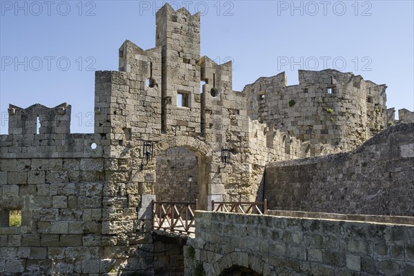 St Paul's Gate, Old Town of Rhodes, UNESCO World Heritage Site, Rhodes, Dodecanese archipelago,