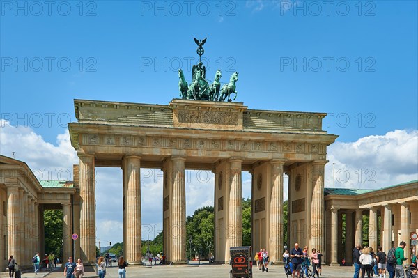 06.07.2020, Germany, Berlin, Strasse des 17. Juni, View of the Brandenburg Gate in west direction,