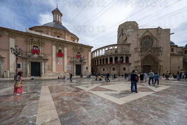 Basilica Virgen de los Desamparados, Cathedral, Catedral de Santa Maria, Plaza de la Virgen,