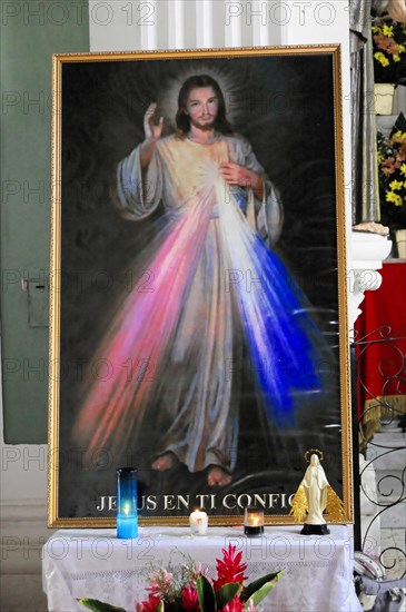 Church Iglesia de Guadalupe, built 1624 -1626, Granada, Nicaragua, painting of Jesus with the