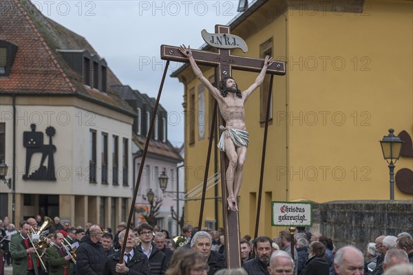 Historic Good Friday procession for 350 years with life-size wood-carved figures from the 18th
