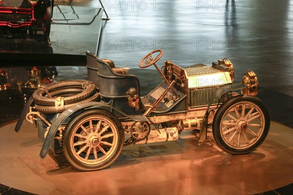 Mercedes-Simplex 40 hp, oldest surviving Mercedes from 1902, Mercedes-Benz Museum, Stuttgart,