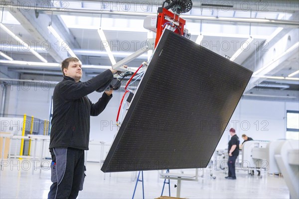 Sunmaxx PVT is a new innovative developer of photovoltaic thermal solar modules. The Fraunhofer ISE