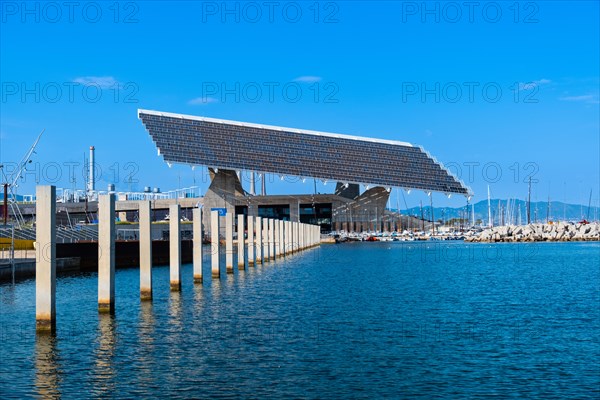 The photovoltaic pergola in the Forum district, a sail the size of a football pitch made of solar