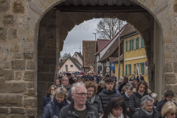 Historic Good Friday procession for 350 years with life-size wood-carved figures from the 18th