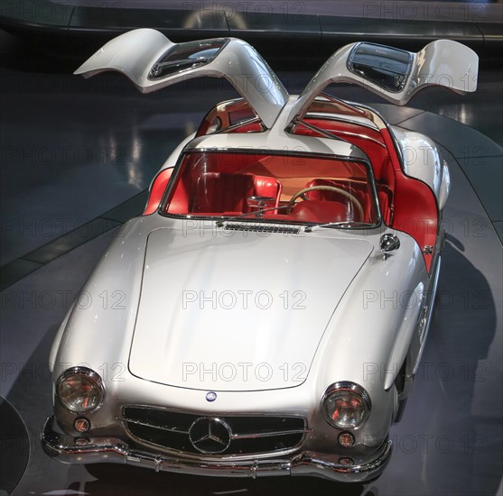Mercedes-Benz 300 SL Coupe, Gullwing, Mercedes-Benz Museum, Stuttgart, Baden-Wuerttemberg, Germany,