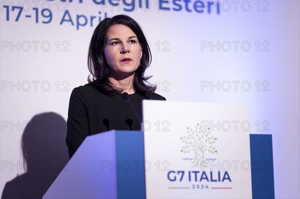 Annalena Baerbock (Alliance 90/The Greens), Federal Foreign Minister, photographed at a press