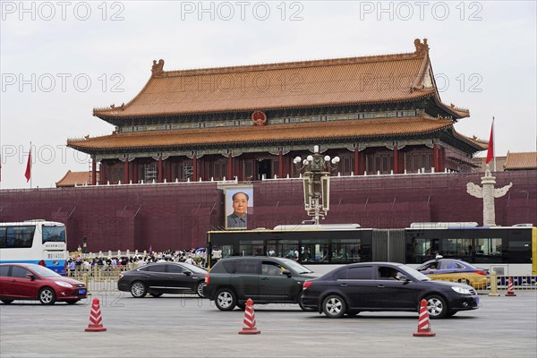 Central Square and the Forbidden City (Palace Museum) in Beijing, Beijing, China, Asia, Busy