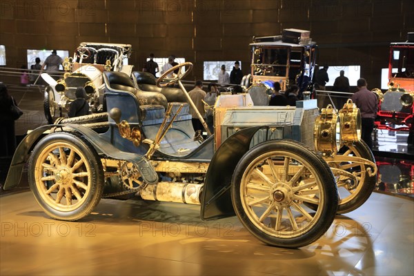 Mercedes-Simplex 40 hp, oldest surviving Mercedes from 1902, Mercedes-Benz Museum, Stuttgart,