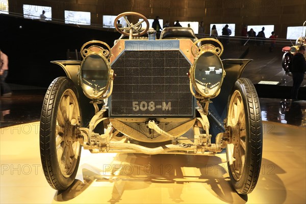 Mercedes-Simplex 40 hp, oldest surviving Mercedes from 1902, Mercedes-Benz Museum, Stuttgart,