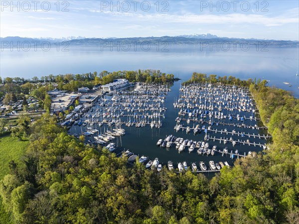 Ultramarin Gohren, the largest water sports centre on Lake Constance, Meichle and Mohr Marina with