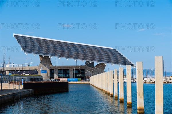 The photovoltaic pergola in the Forum district, a sail the size of a football pitch made of solar