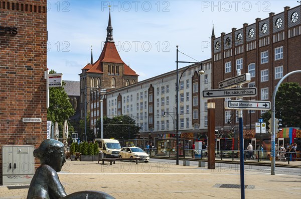 Everyday traffic situation on the corner of Schnickmannstrasse and Lange Strasse in the historic