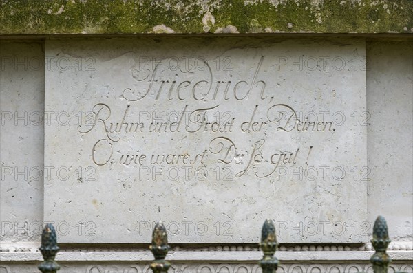 Inscription on the monument to Duke Friedrich zu Mecklenburg (1717-1785) in Ludwigslust Palace