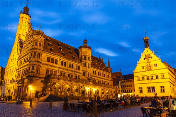 Town hall, Ratstrinkstube, market square, blue hour, Rothenburg ob der Tauber, Middle Franconia,