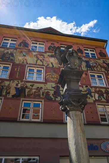 Fountain column with sculpture of an eagle with town coat of arms from 1738 on the eagle fountain