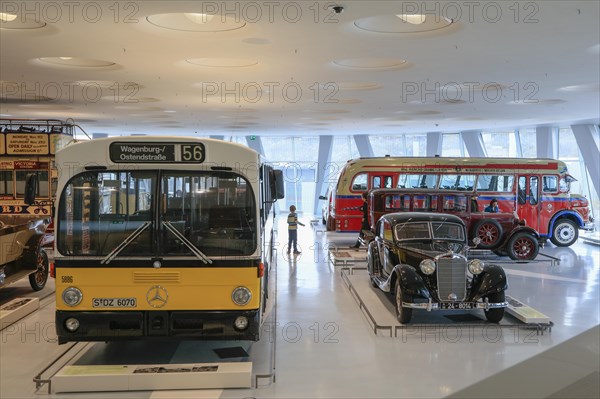 Mercedes-Benz O 305 standard regular-service bus, Mercedes-Benz 320 streamlined saloon,