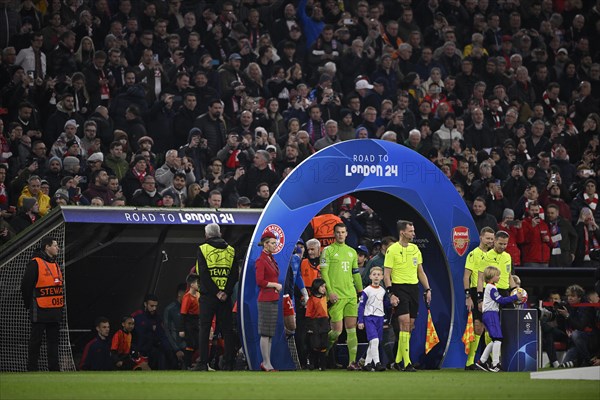 Referee Danny Makkelie (NED) and teams enter the field through Champions League Arch, arch, ROAD TO