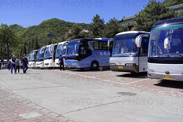 Great Wall of China, UNESCO World Heritage Site, near Mutianyu, Beijing, China, Asia, coaches