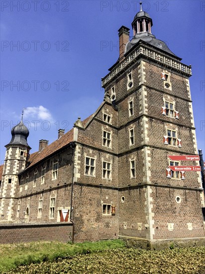 View of in the foreground Sterndeuterturm stands in moat around behind it on the left outer bailey