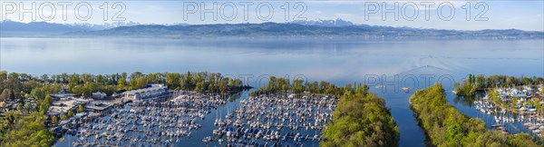 Ultramarin Gohren, the largest water sports centre on Lake Constance, Meichle and Mohr Marina with