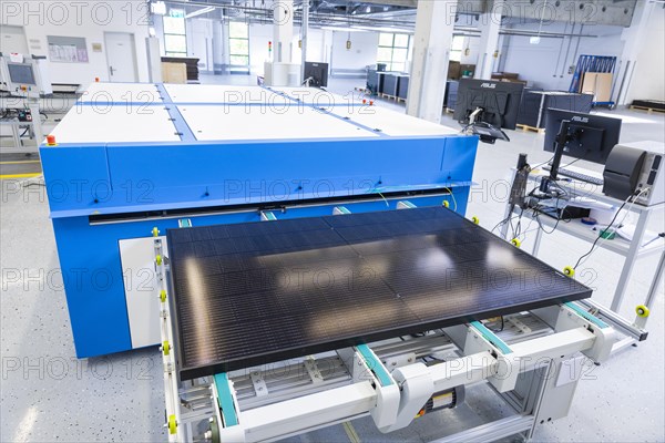 Sunmaxx PVT is a new innovative developer of photovoltaic thermal solar modules. The Fraunhofer ISE