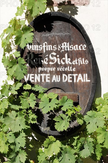 Kaysersberg, Alsace Wine Route, Alsace, Departement Haut-Rhin, France, Europe, A wooden sign with