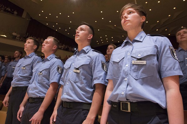 Assembly for the swearing-in of 639 young Berlin police officers, Berlin, 02 July 2015, Berlin,
