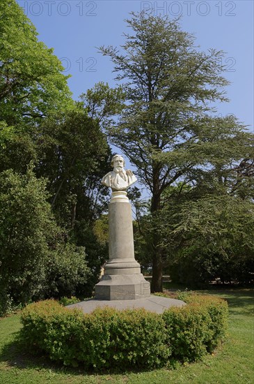 Bust of the writer Felix Gras, Park Le Rocher des Doms, Avignon, Vaucluse, Provence-Alpes-Cote