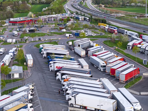 Serways service area Denkendorf Nord, motorway service area, truck parking spaces missing for