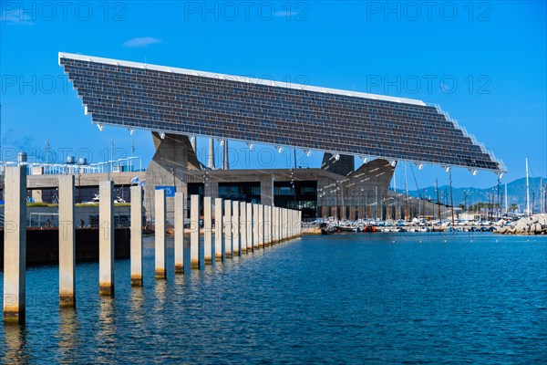 The photovoltaic pergola in the Forum district, a sail the size of a football pitch made of solar