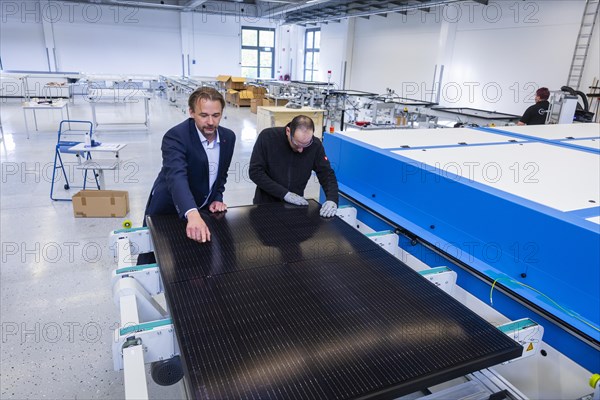 Sunmaxx PVT is a new innovative developer of photovoltaic thermal solar modules. The Fraunhofer ISE