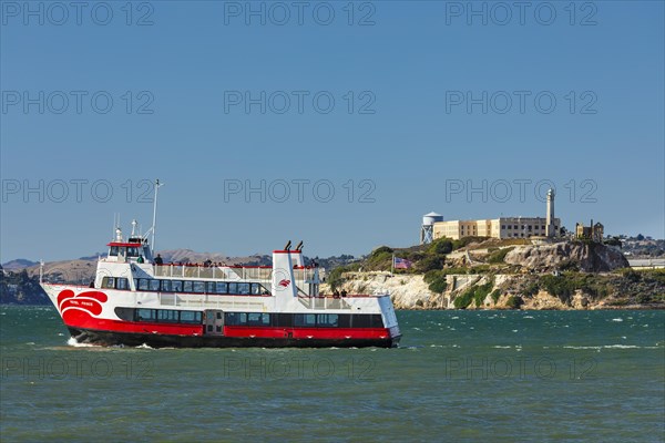 Excursion boat off Alcatraz Island, San Francisco, California, USA, San Francisco, California, USA,