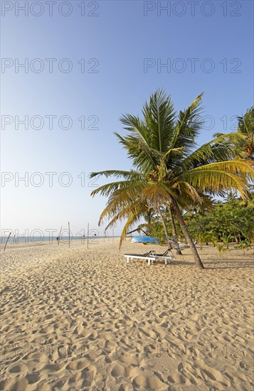 Evening atmosphere at Marari Beach, Mararikulam, Alappuzha district, Kerala, India, Asia