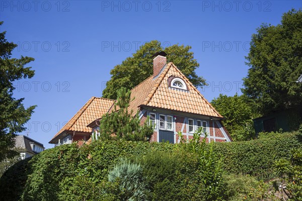 Old half-timbered house in the Treppenviertel, residential building, Blankenese district, Hamburg,