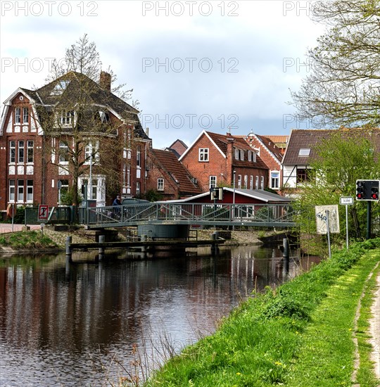 Am Roten Siel, bicycle and pedestrian bridge Witwenbruecke, Emden, East Frisia, Lower Saxony,