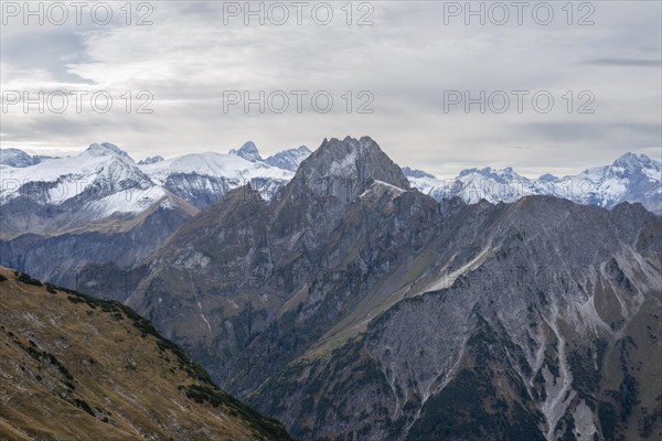 Mountain panorama from Laufbacher-Eckweg to Hoefats, 2259m, Allgaeu Alps, Allgaeu, Bavaria,