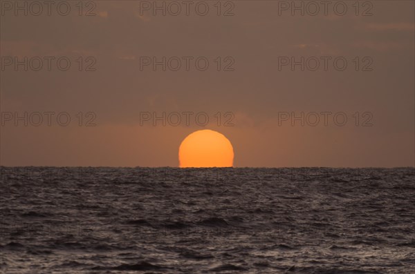MONTEVIDEO, URUGUAY, Dezember 29, 2023: Beautiful sunset at Ramirez beach in Montevideo, Uruguay,