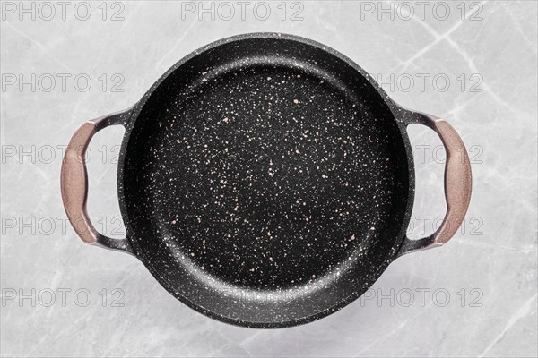 Double handled frying pan with non-stick coating for omelette