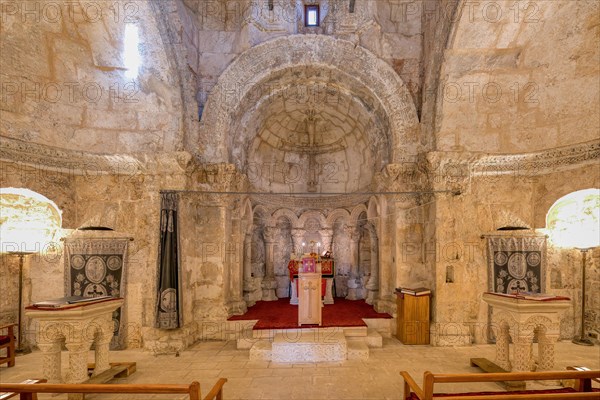 Syrian Orthodox Meyrien Ana Monastery and Church dedicated to the Virgin Mary, Central nave and