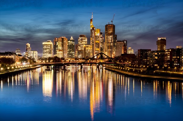 Twilight shot, skyline, banking district, financial district, Taunus Tower, Tower 185, Commerzbank,