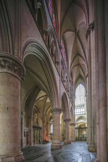 Choir ambulatory, Romanesque-Gothic Saint-Julien du Mans Cathedral, Le Mans, Sarthe department,