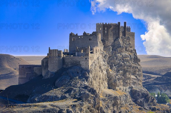 Hosap Castle dating from the 17th century, Van Province, Turkey, Asia